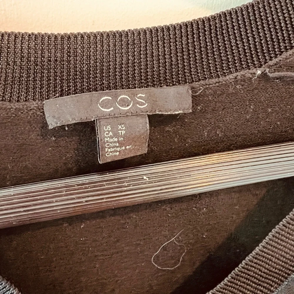 COS Wool V-Neck Top - Picture 4 of 13